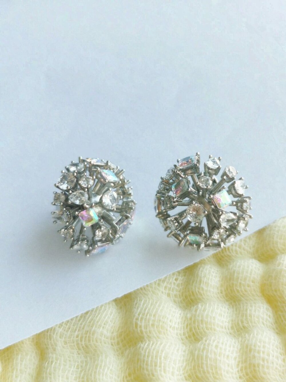 Kate Spade - Beaming Bright Silver Clear Crystal Stud Earrings - Picture 3 of 4